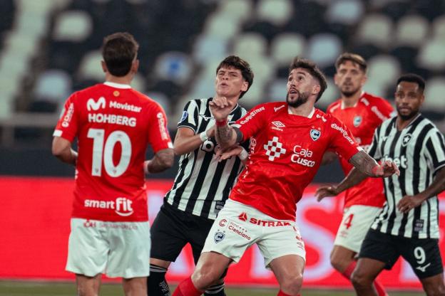 Cienciano ‘debocha’ do Botafogo nas redes sociais após classificação na ‘Sula’
