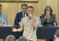 Após desistir de candidatura chorando, Cleitinho pede para voltar a disputar governo de MG
