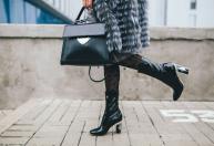 Botas voltam ao centro da moda: couro ou materiais sintéticos?