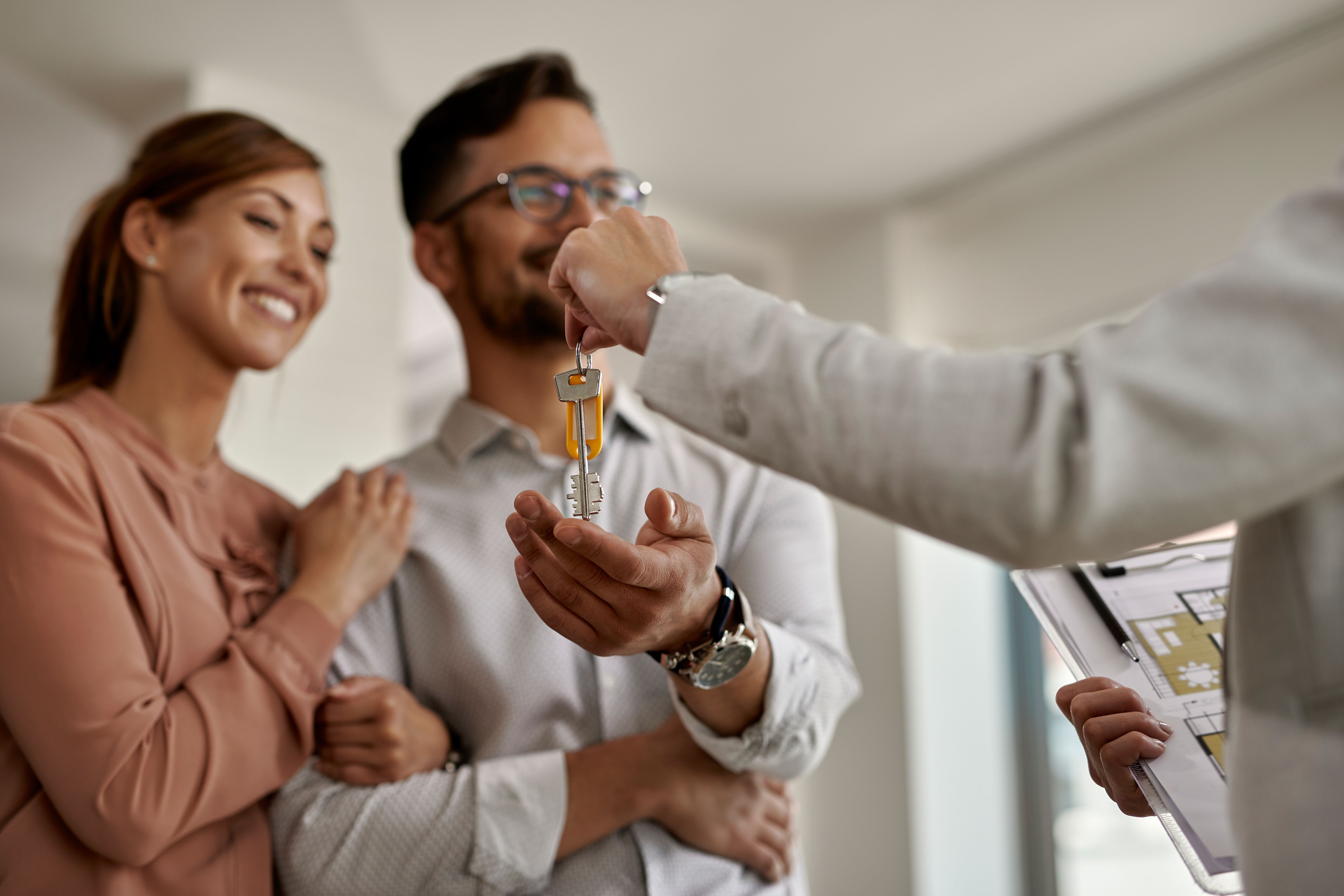 Franco Leilões oferta boas condições para leilões de imóveis online; confira como funciona