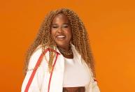 Estrelas da Casa: conheça Bruna Bento, integrante do grupo de Pagode
