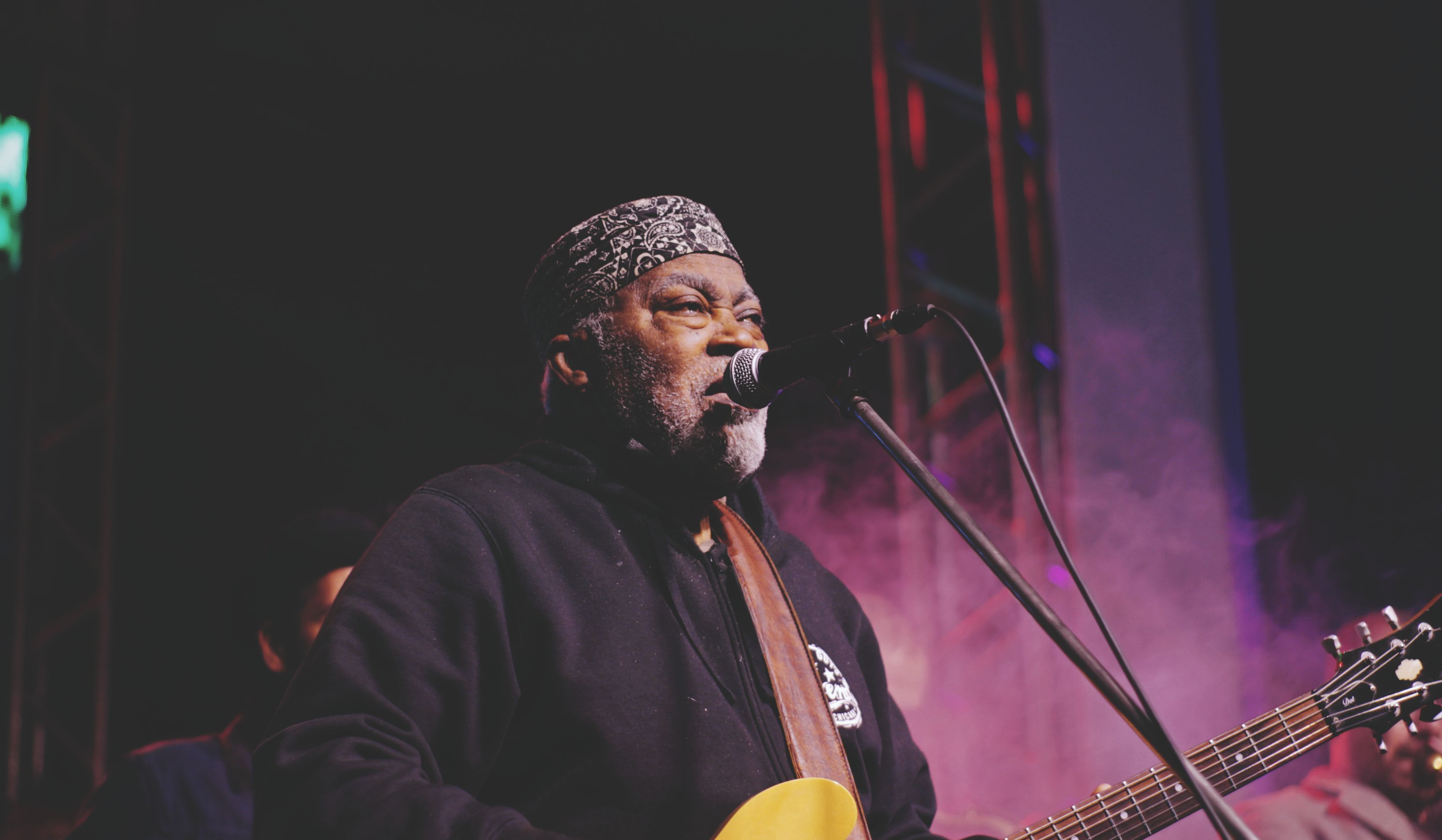 Lenda do Chicago Blues, Jimmy Burns se apresenta em Brumadinho nesta sexta-feira (29)