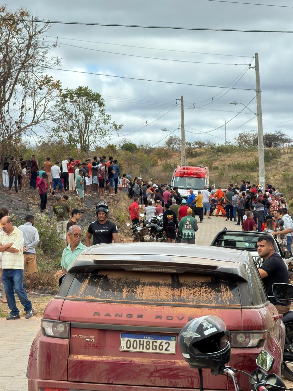 Pai e filha de 3 anos morrem após serem atropelados por carro em Francisco Sá