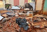 Ratos e cobras atraídos por destroços preocupam moradores no Mundo Novo