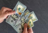 Variação do dólar: como impacta sua vida financeira