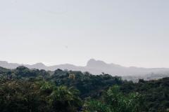 Paisagem em transformação no terreno onde está sendo construído o Museu Bernardo Paz