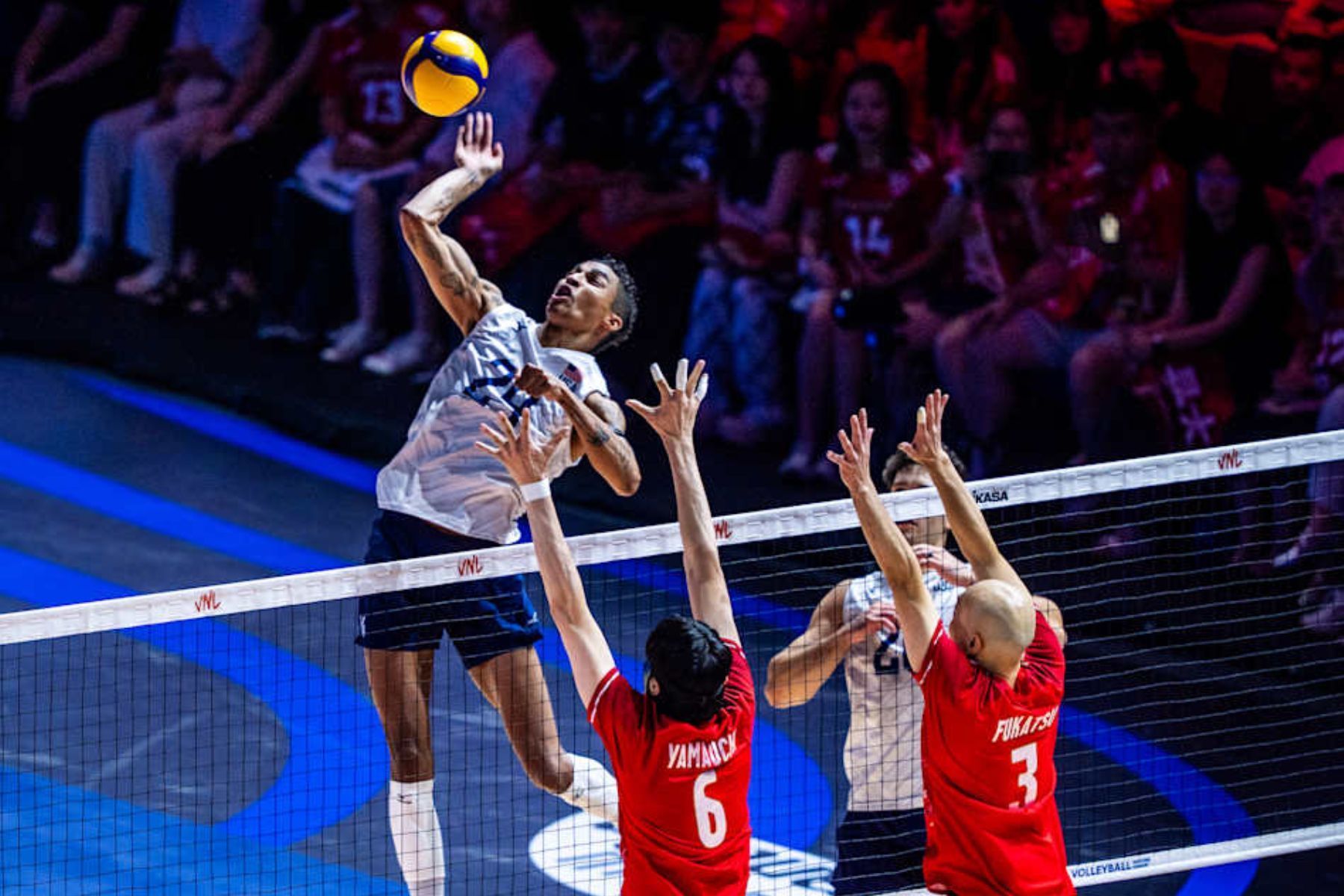 EUA vencem Japão no tie-break e avançam à final em busca de título inédito da VNL