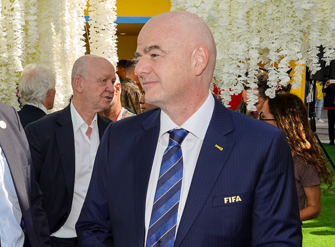 Aliado de Infantino avalia que maioria o apoia: 'Levaria um tiro por ele'
