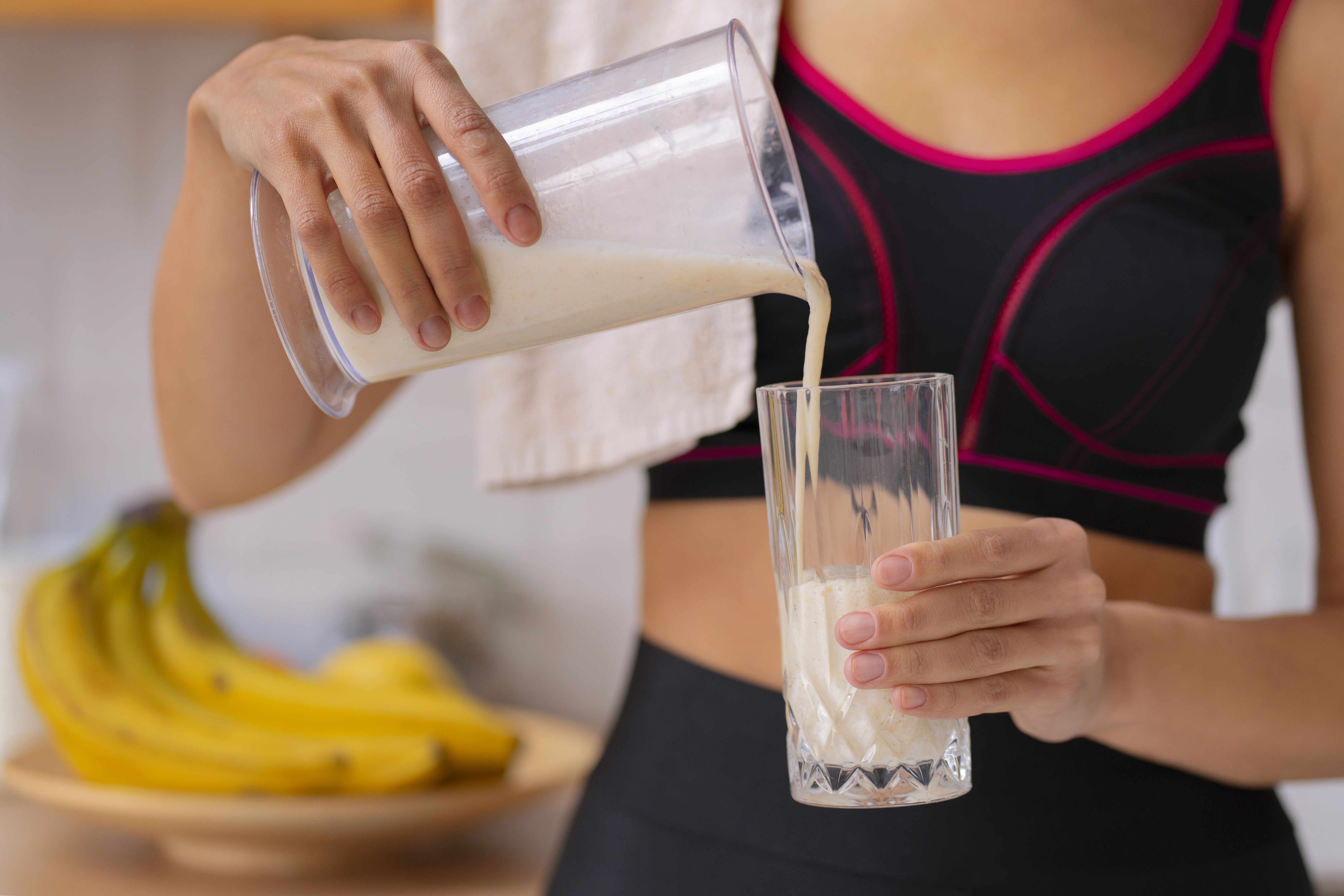 Como tomar whey protein: veja quando o suplemento pode ajudar