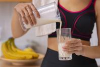 Como tomar whey protein: veja quando o suplemento pode ajudar