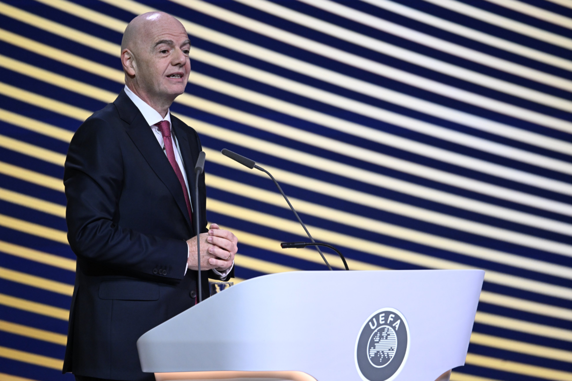 Uefa estuda mover processo criminal contra Infantino, diz jornal