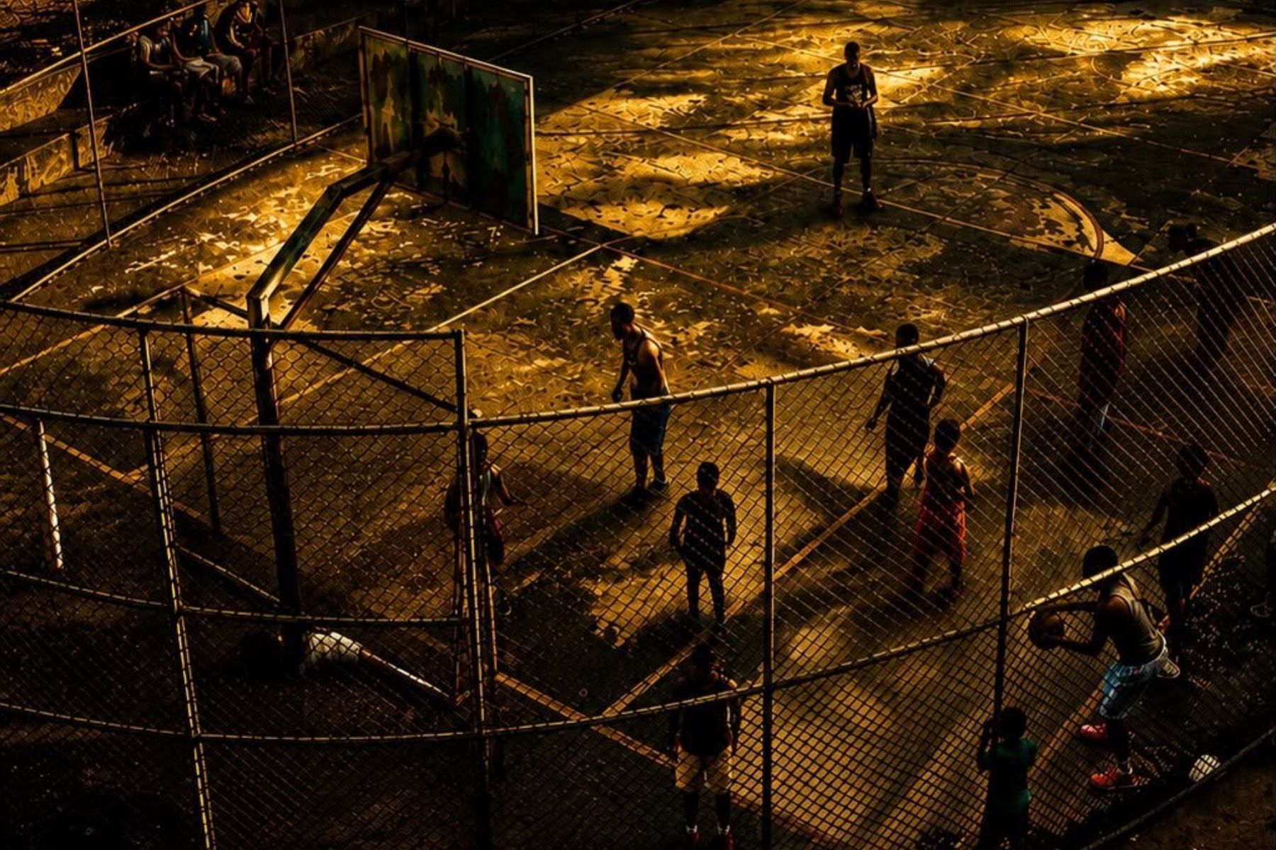 Cine Santa Tereza exibe documentário sobre 'várzea' do basquete mineiro
