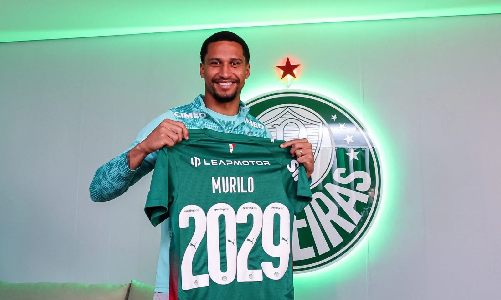 Palmeiras renova contrato com zagueiro Murilo; saiba detalhes