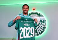 Palmeiras renova contrato com zagueiro Murilo; saiba detalhes