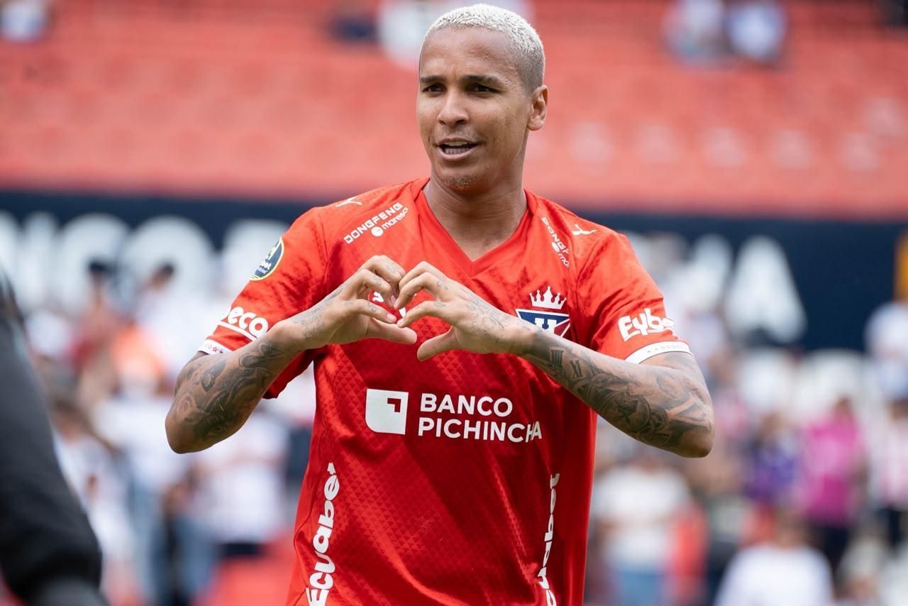 Ex-Atlético e Palmeiras, Deyverson tem trunfos para LDU na Libertadores