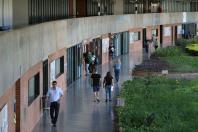MEC cria selo para instituições de ensino que combatem violência contra mulheres