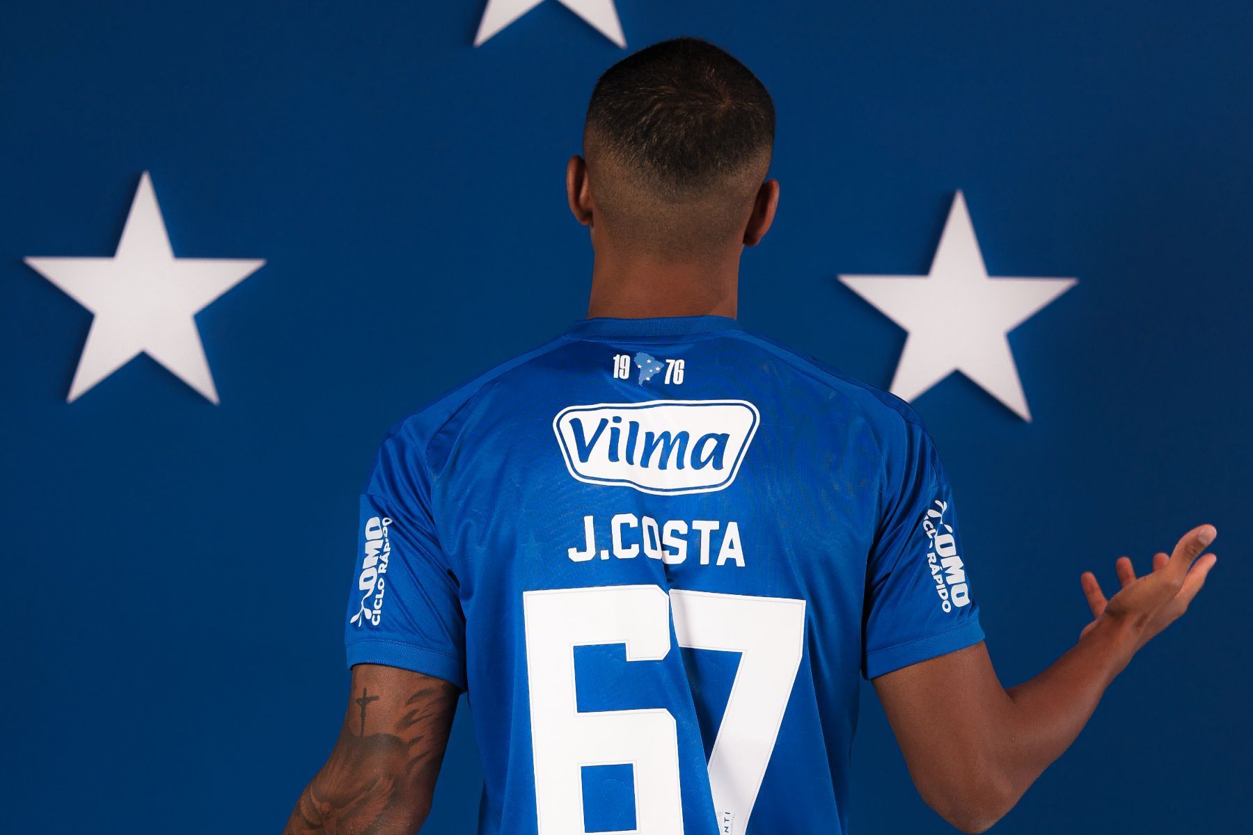Farmou aura? Reforço do Cruzeiro entra na moda e vai utilizar o número 67