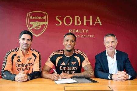 Konsa em seu anúncio pelo Arsenal