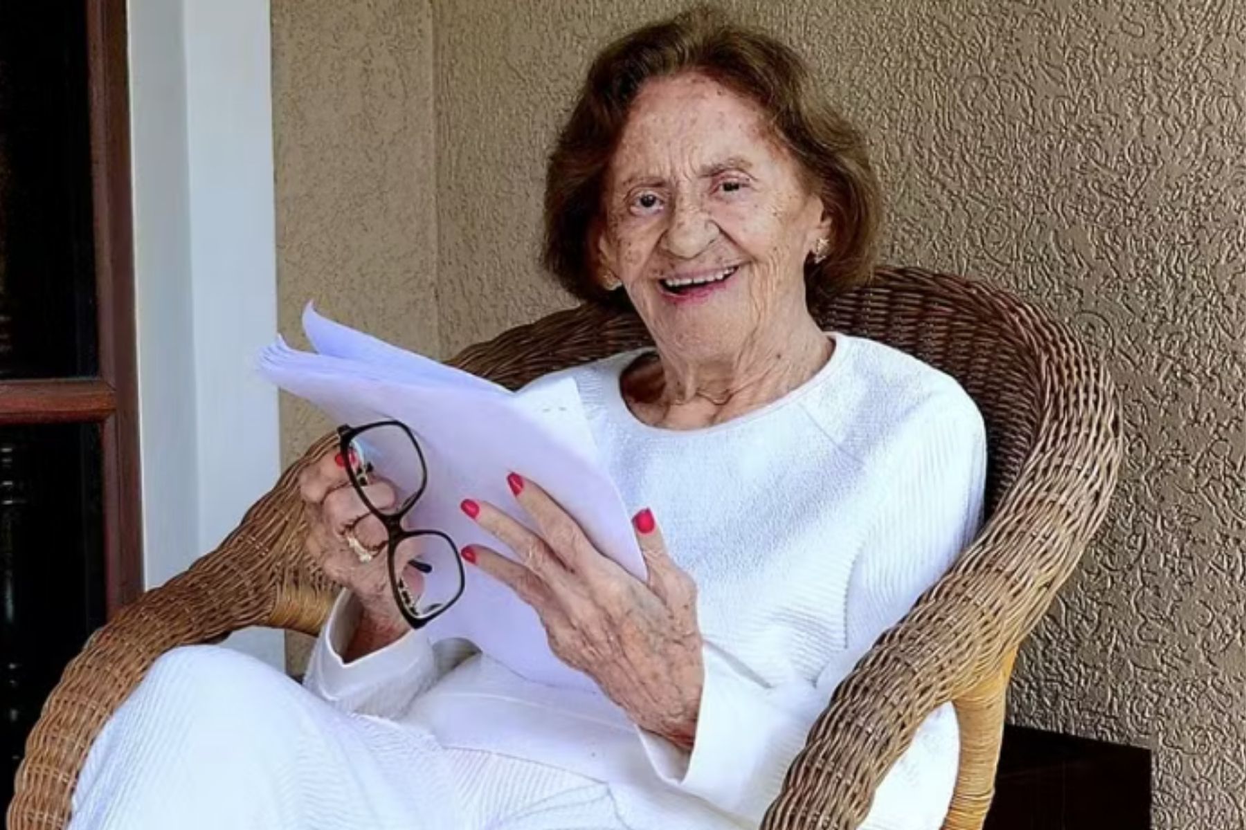 Amigos e famosos lamentam morte de Laura Cardoso aos 98 anos