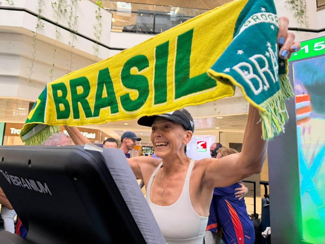 Aos 55 anos, brasileira corre mais de 846 km em sete dias e quebra recorde