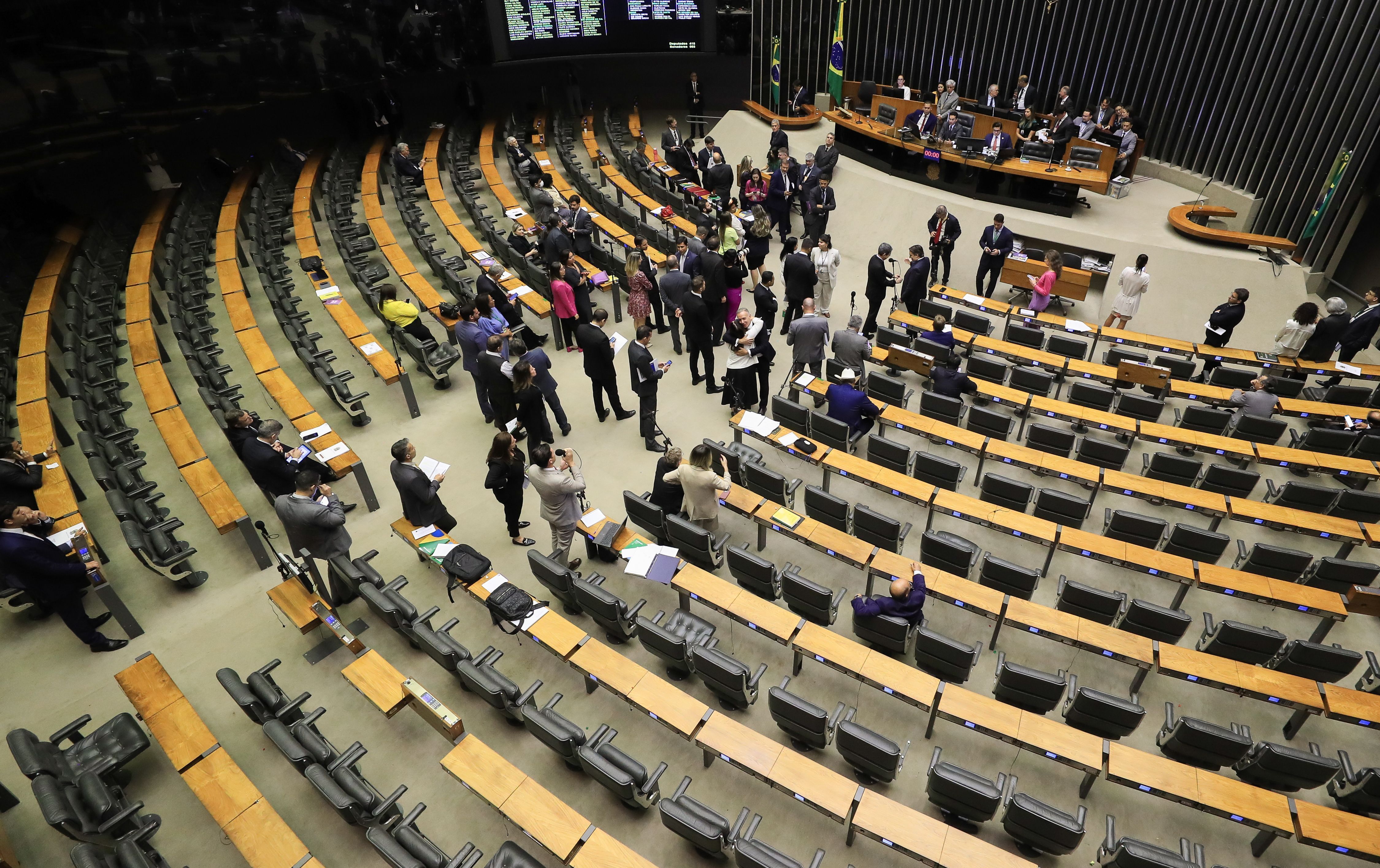 O que um candidato precisa para ser eleito deputado federal ou estadual?