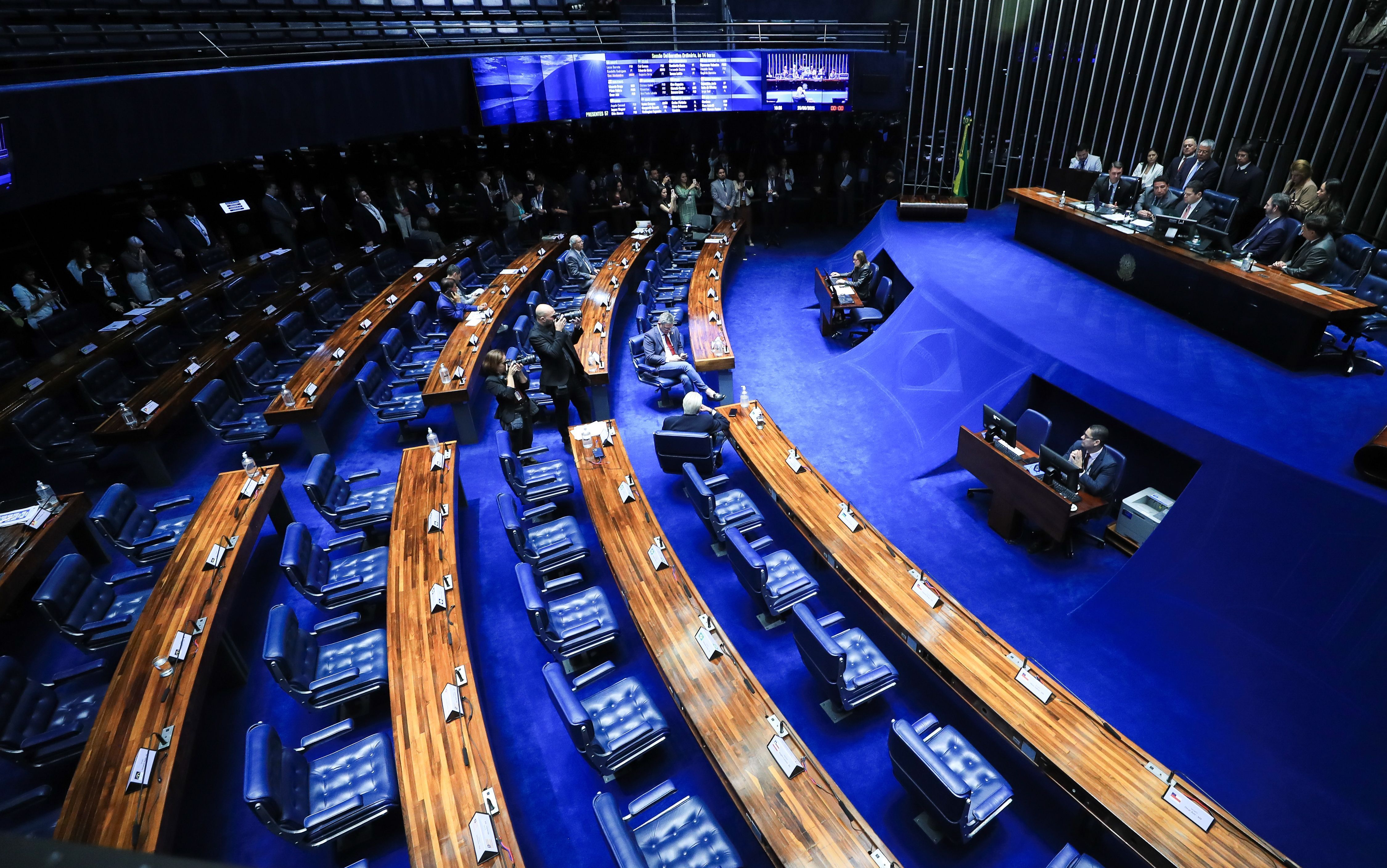 O que um candidato precisa para se eleger senador?