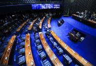 O que um candidato precisa para se eleger senador?