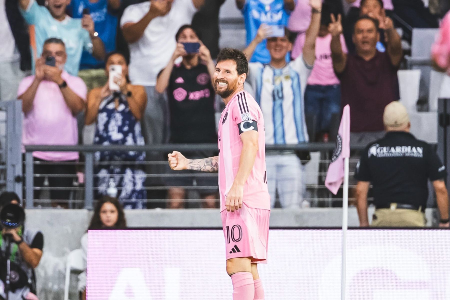 Messi brilha, marca quatro gols, e Inter Miami atropela Montréal por 7 a 1