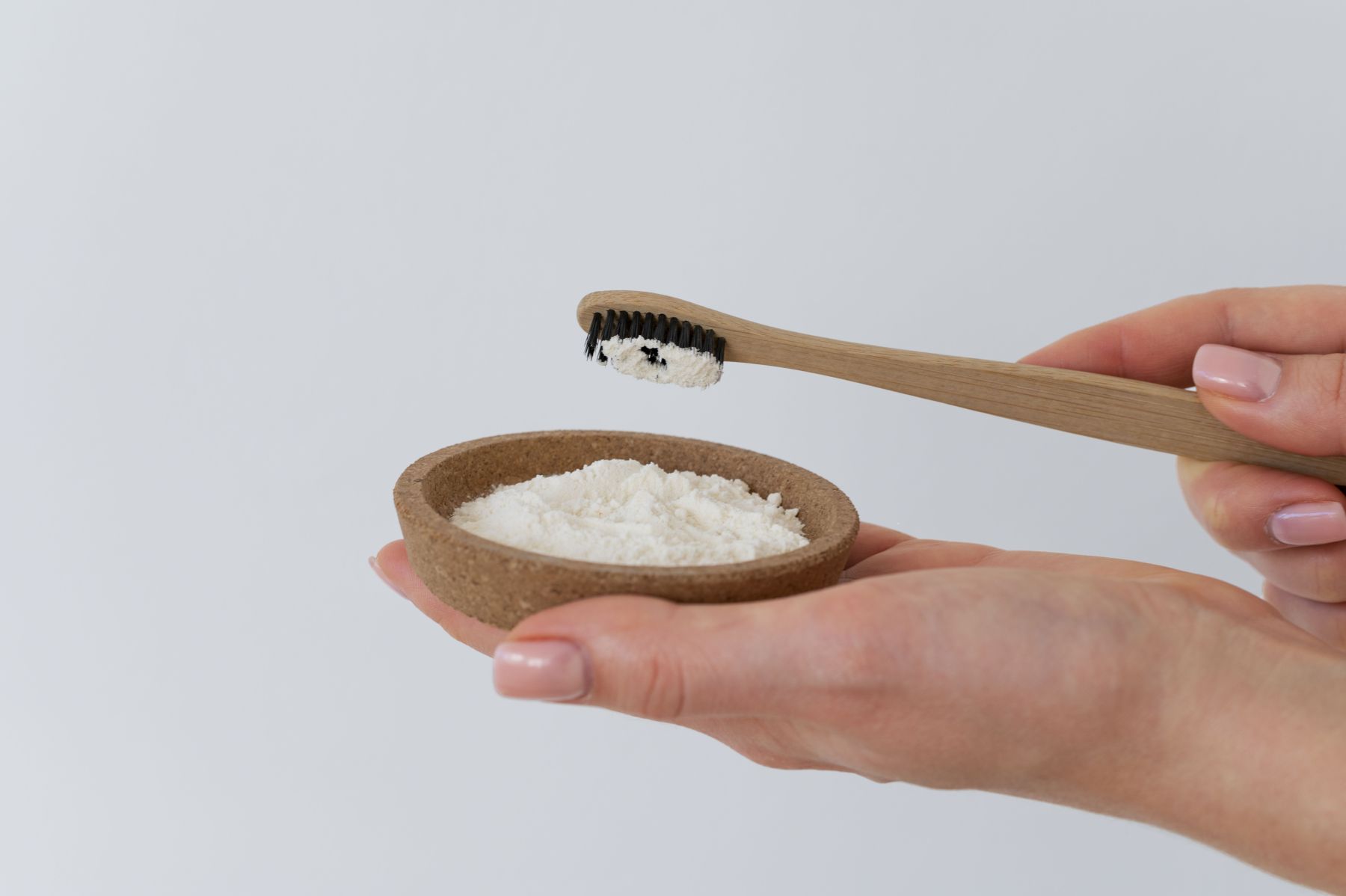 Misturar água oxigenada com bicarbonato de sódio: a combinação que vai revolucionar a limpeza