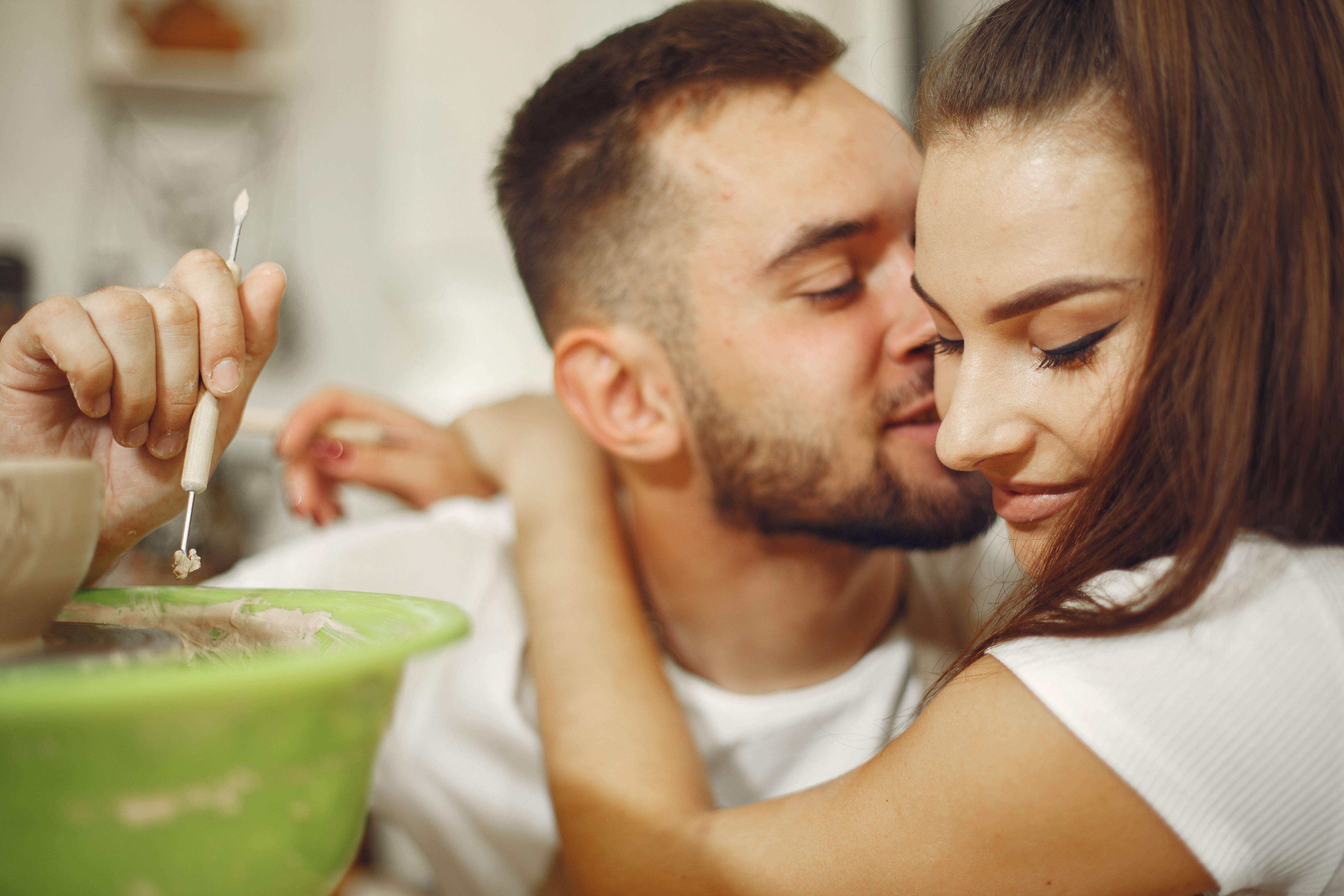Relacionamentos 'sugar' viram moda em SC; veja cidades com mais usuários em plataformas