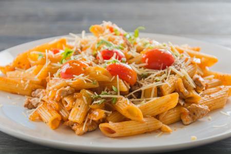 Com preparo em uma única panela, a macarronese é uma opção para quem busca praticidade na cozinha
