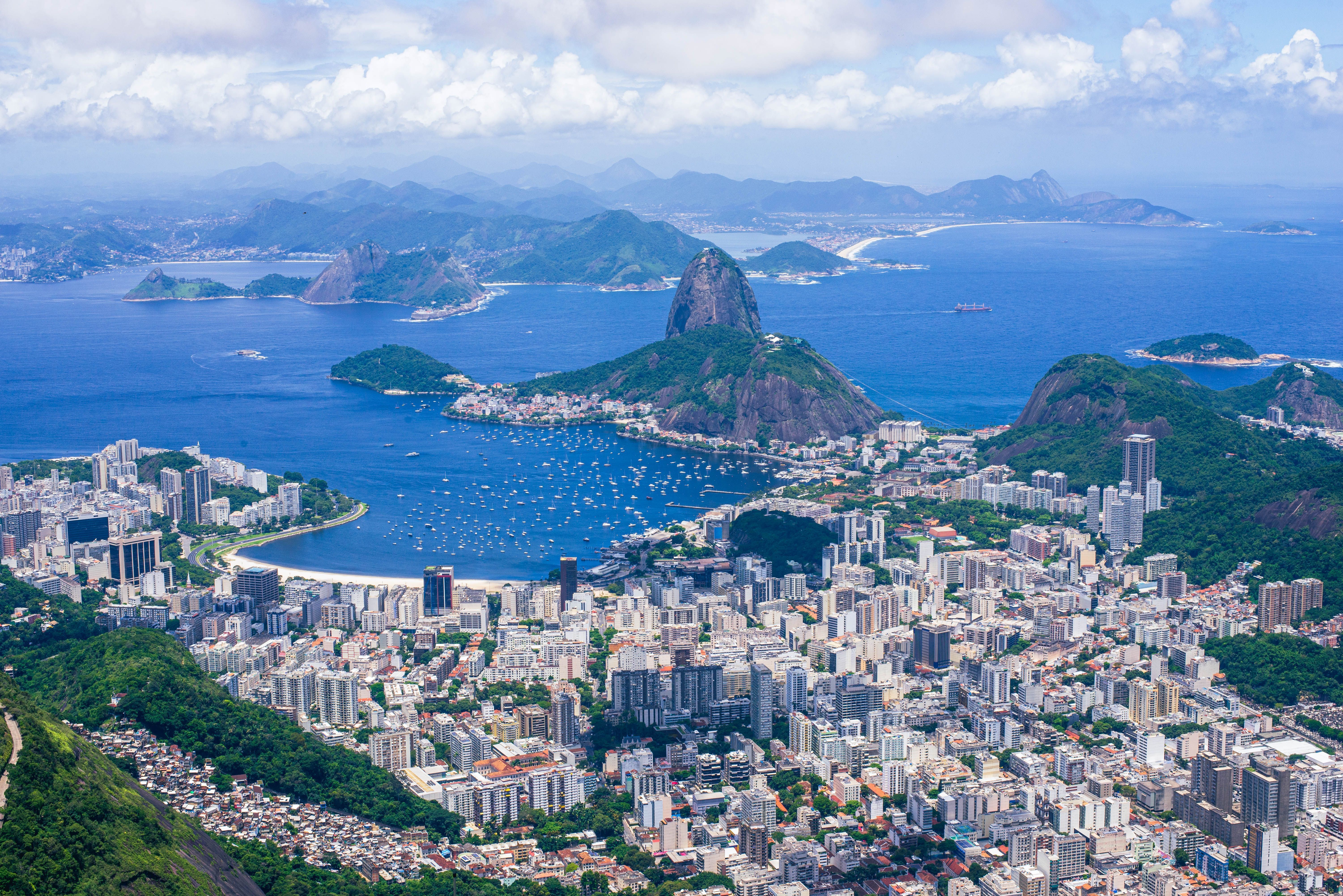 Veja os destinos mais procurados do Brasil por turistas estrangeiros