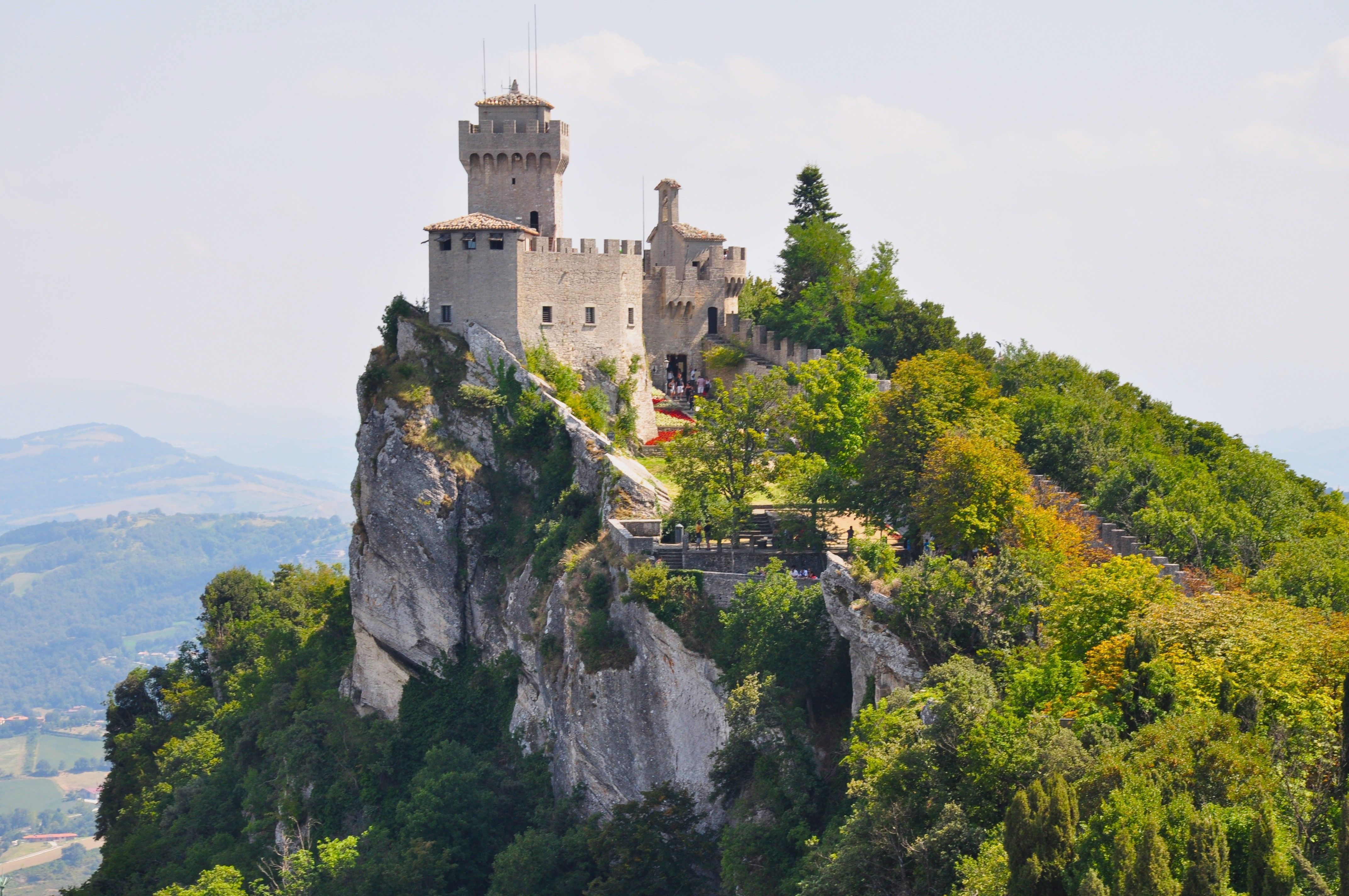 Vai viajar sozinho? Veja os países mais seguros e os mais perigosos do mundo