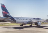Latam confirma vazamento de dados de clientes após falha de segurança