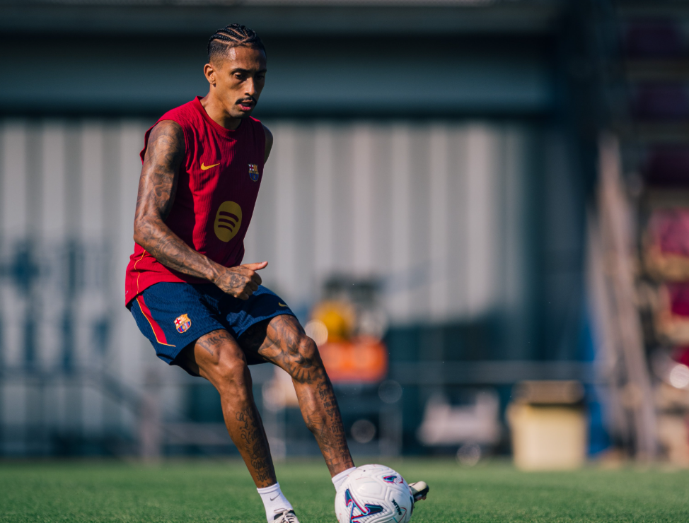 Raphinha é escolhido para assumir braçadeira de capitão do Barcelona