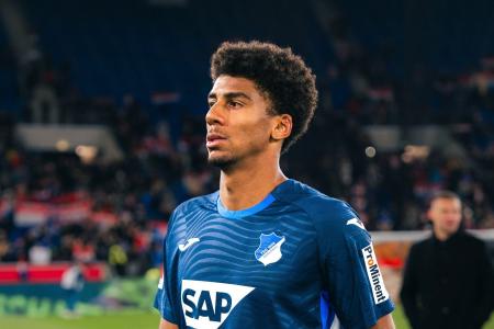 Bernardo, experiente defensor brasileiro na Bundesliga • Divulgação/tsghoffenheim
