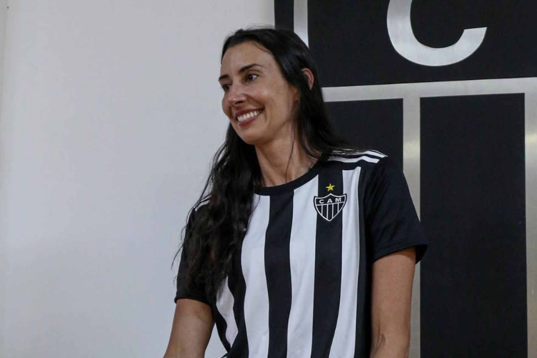 Bicampeã olímpica, Sheilla Castro será homenageada pelo Atlético na Arena MRV