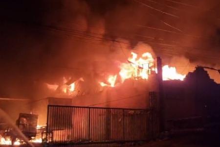 Fogo começou na noite dessa quinta-feira (6)