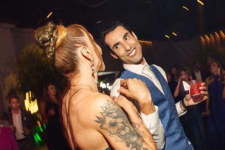 Douglas e Tiffany no casamento do jogador