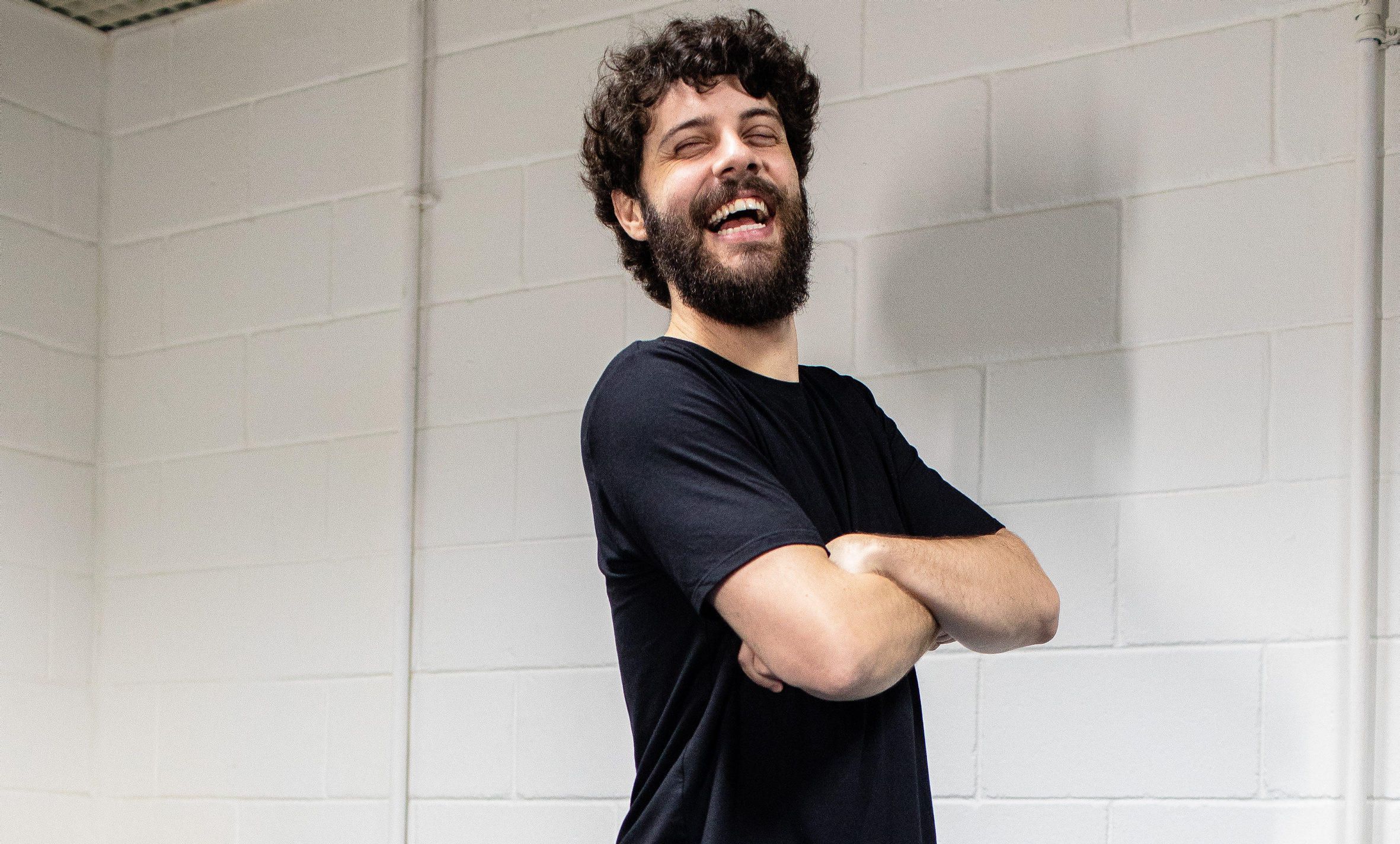 Diogo Defante surpreende ao mostrar transformação do corpo; veja antes e depois