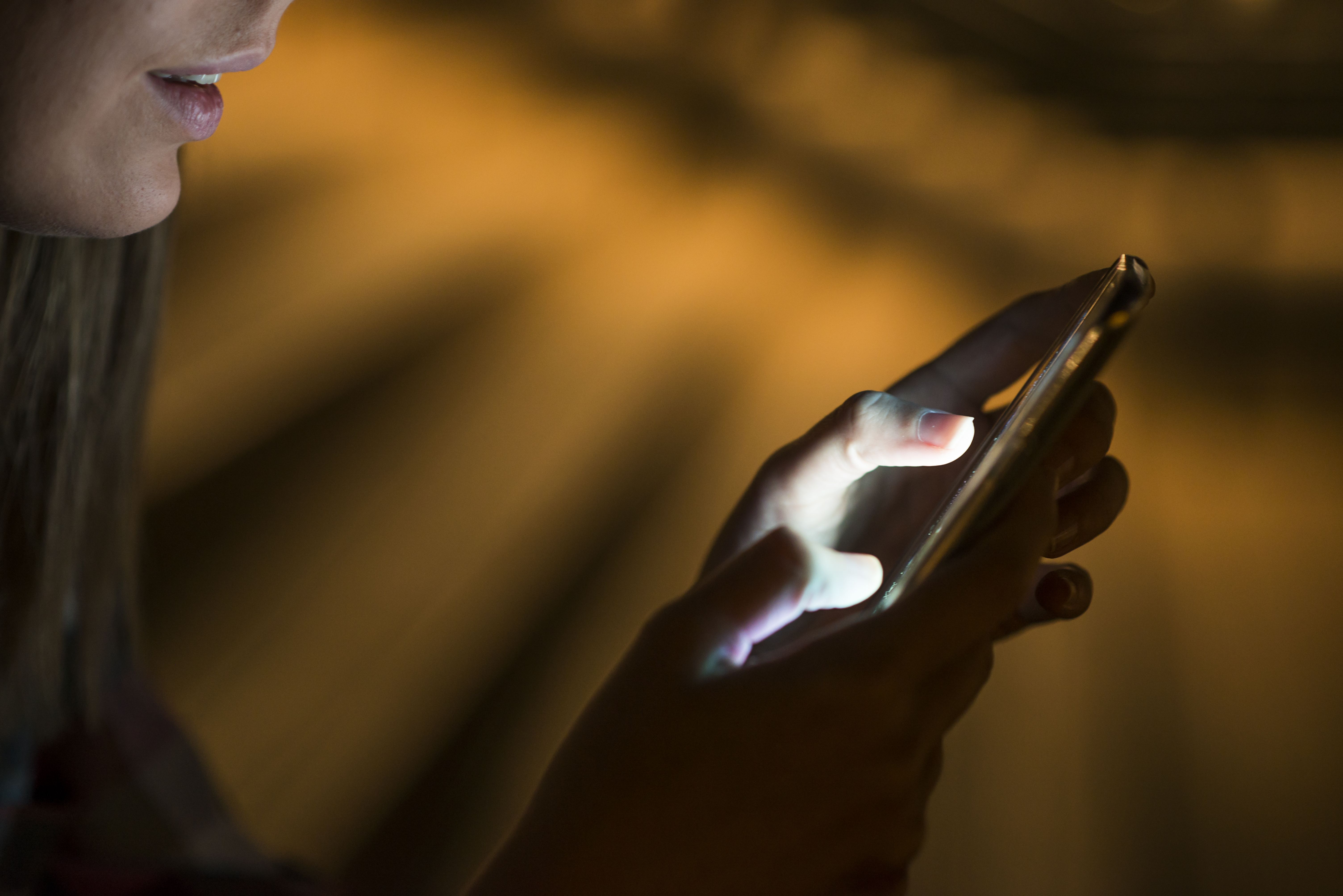 Excesso de informação pode aumentar ansiedade e afetar a saúde mental