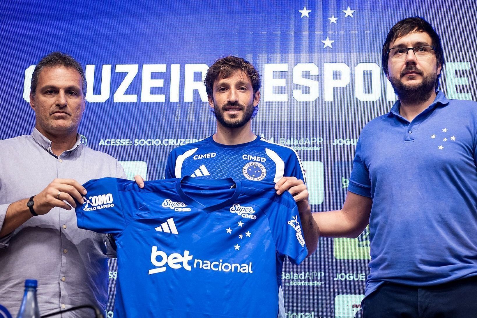 Viña ‘abraça’ pressão no Cruzeiro: 'Se eu não quisesse cobrança, estava em outro time'