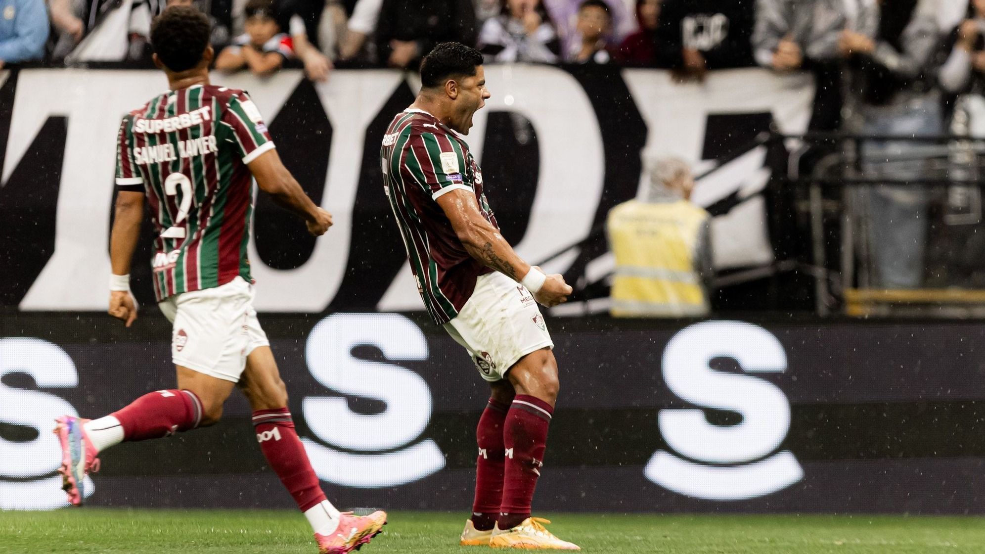 Em alta no Fluminense, Hulk rasga elogios a jogador do Atlético: 'Merece demais'