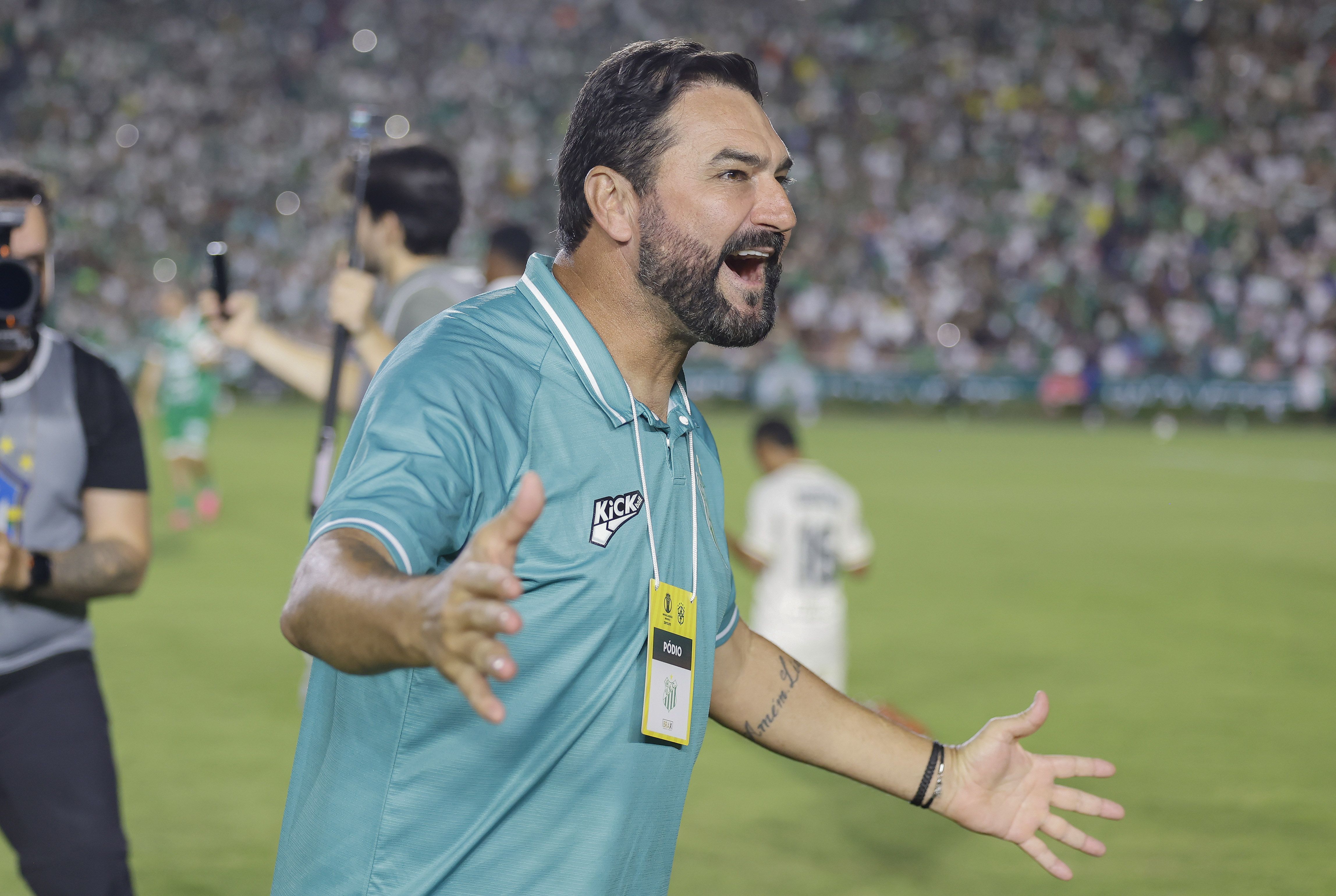 Ídolo de Corinthians e São Paulo, Danilo faz história como técnico em Minas Gerais
