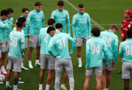 Piquerez, Mauricio e Sosa jogam? Veja opções de Abel para LDU x Palmeiras
