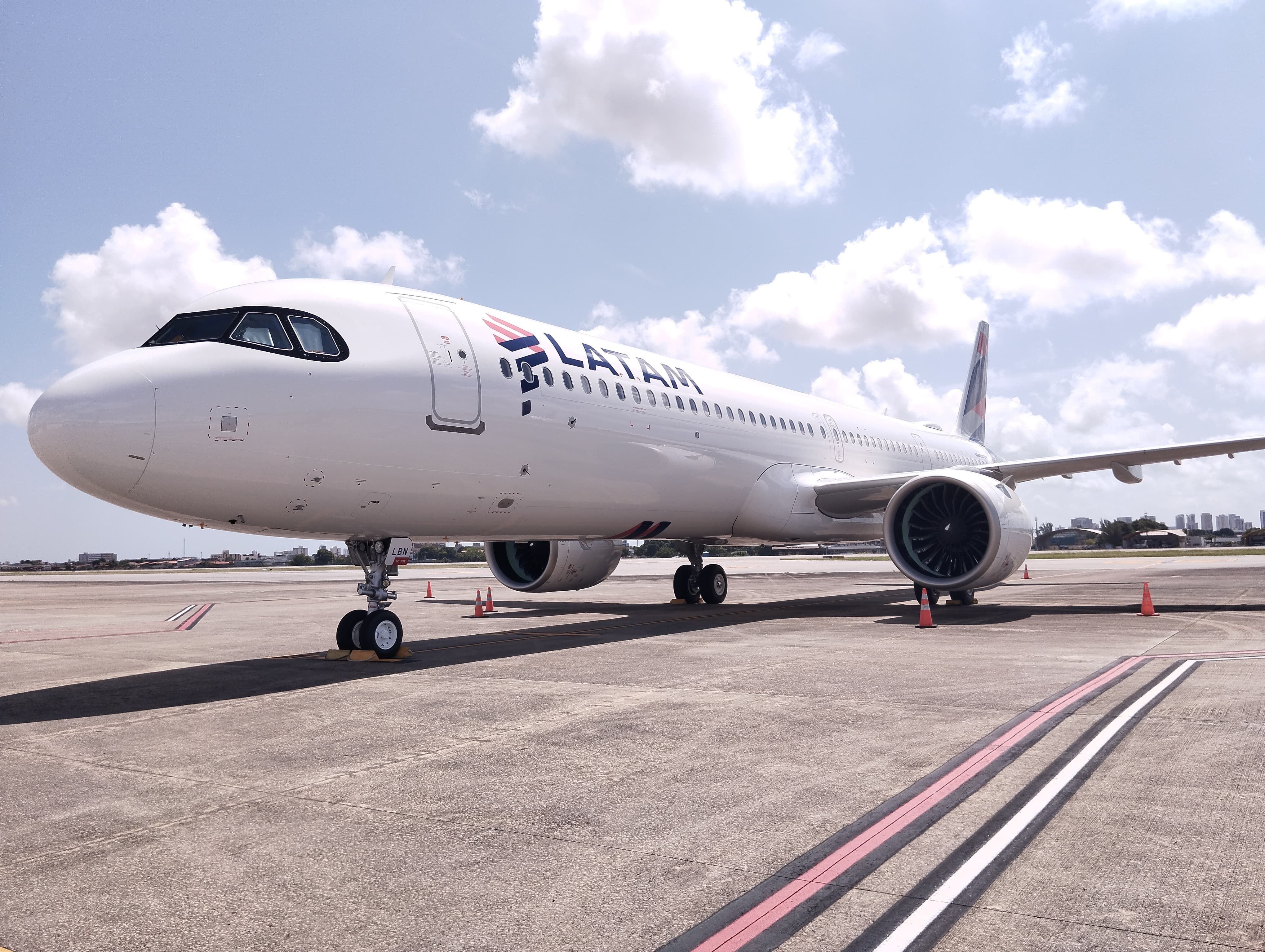 LATAM é eleita a melhor companhia aérea da América do Sul em 2026