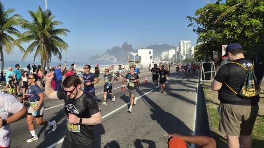 Visual da orla da praia carioca foi atrativo da NFL Rio Run 2026
