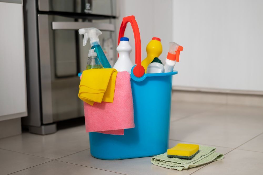 Dividir as tarefas de casa pode ficar mais fácil com essas 5 estratégias simples