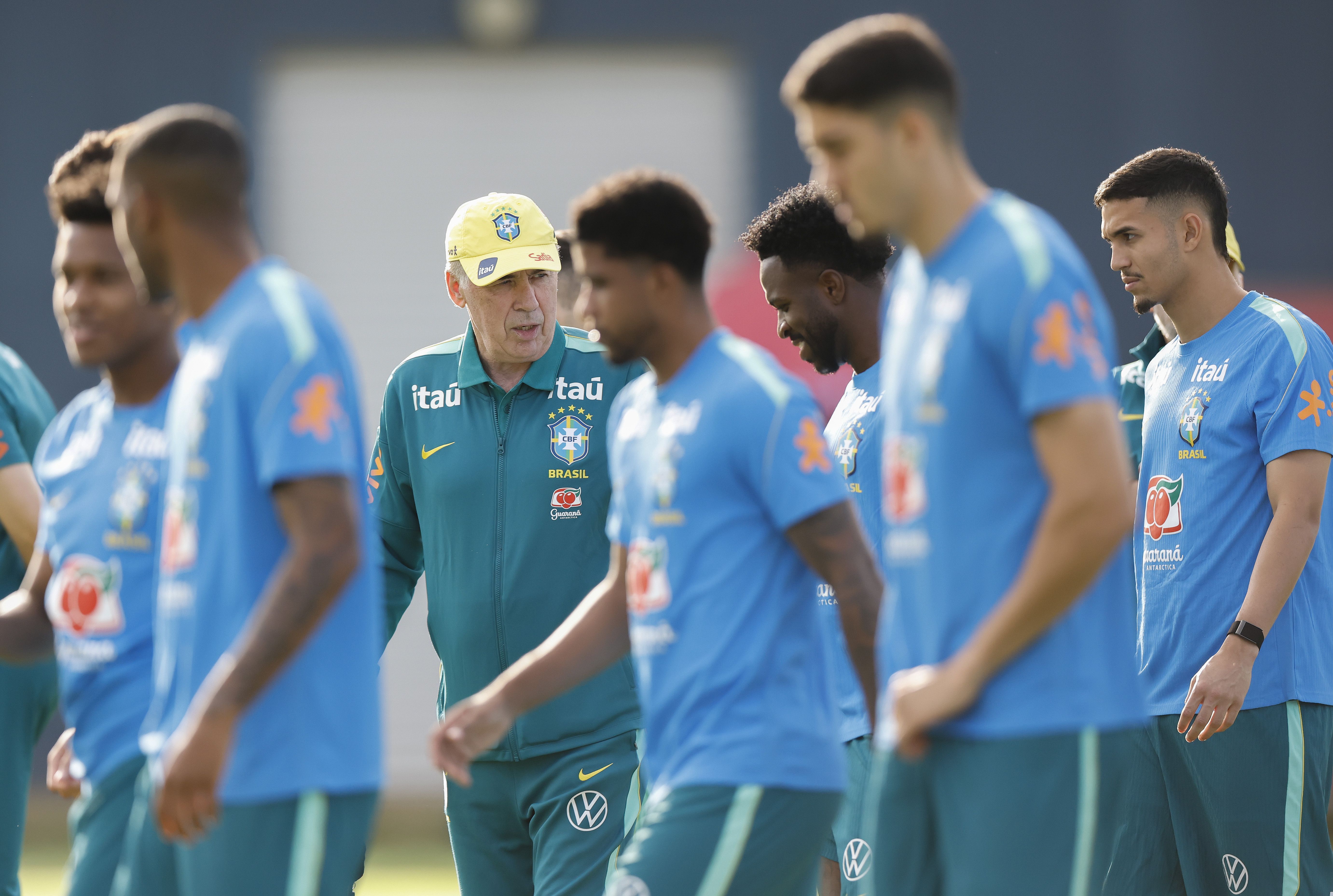 Escalação da Seleção: Ancelotti comanda primeiro treino com grupo completo