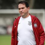 Dirigente do Corinthians revela bastidores após pênalti perdido por Memphis